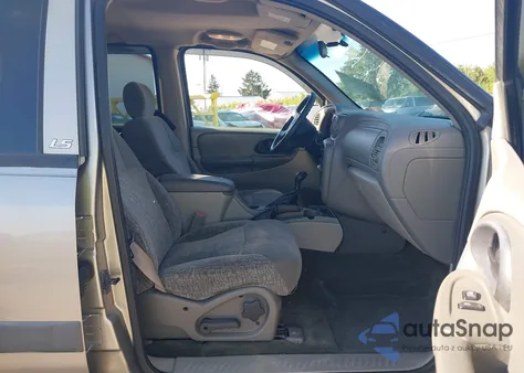 2003 Chevrolet Trailblazer from USA, damaged, VIN 1GNDT13S832142706